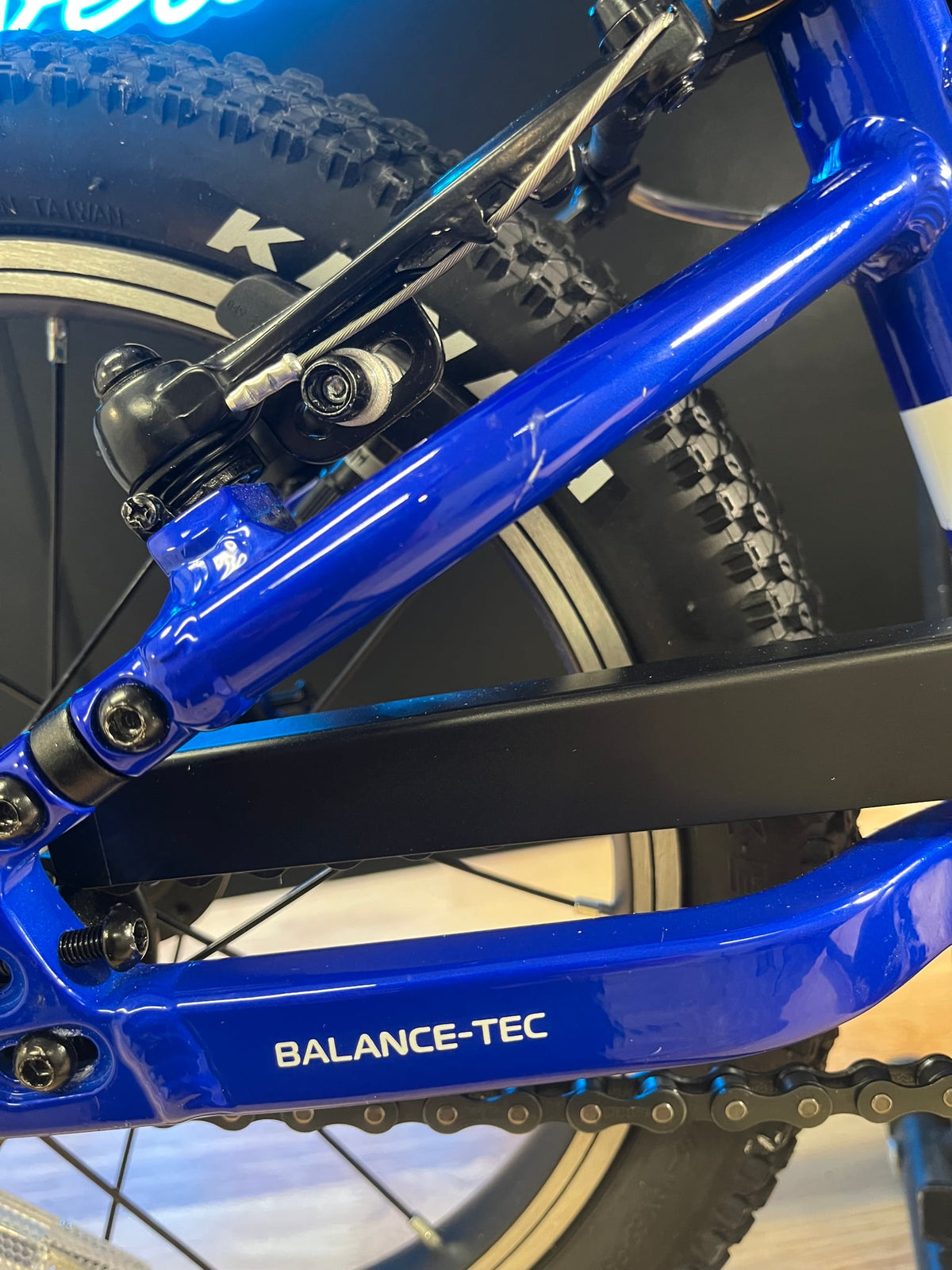 Alpha One / MkIII / Braap Blue / Good / (OUTLET)
