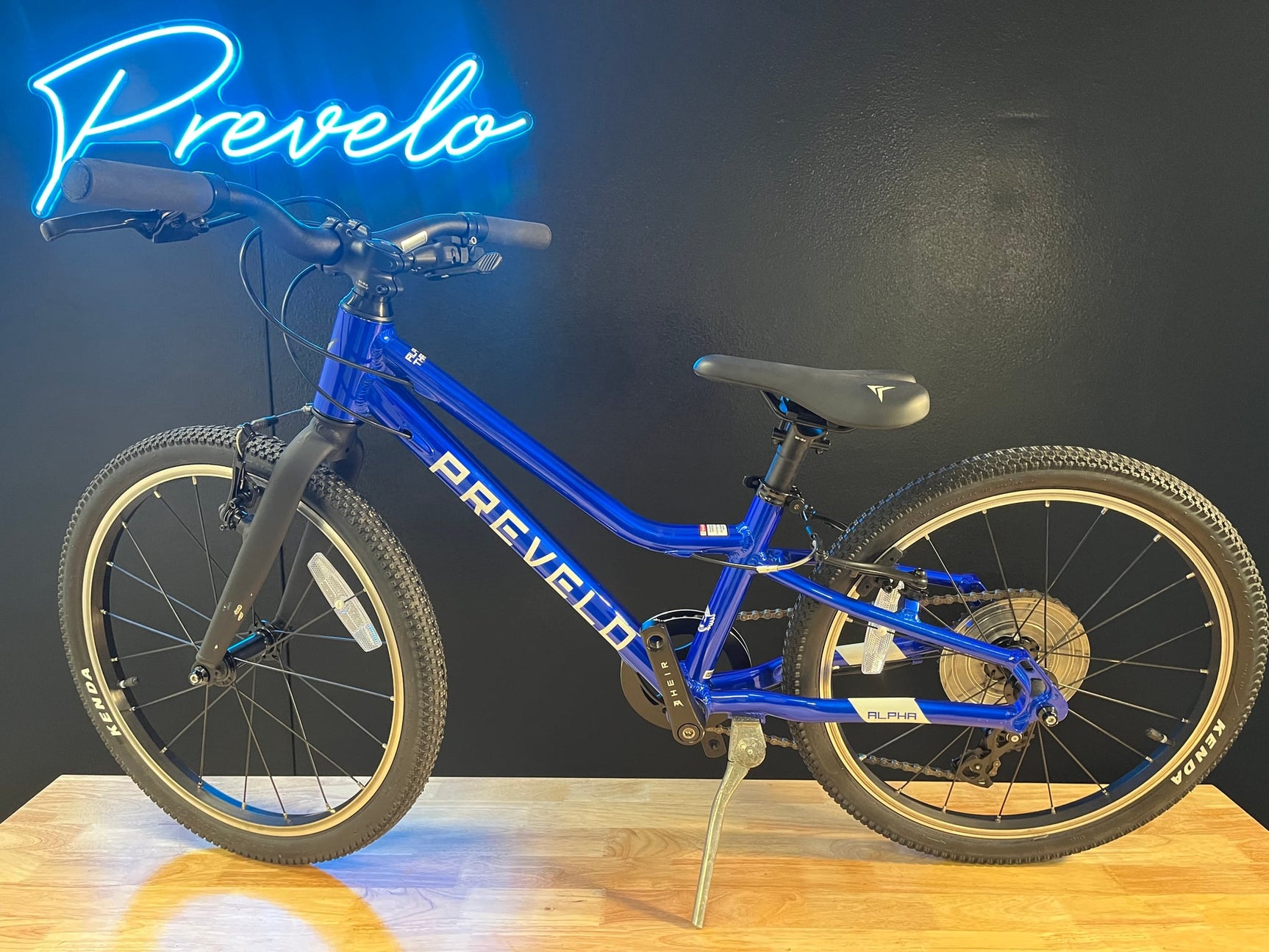 Alpha Three / MkII / Braap Blue / Good / (OUTLET)