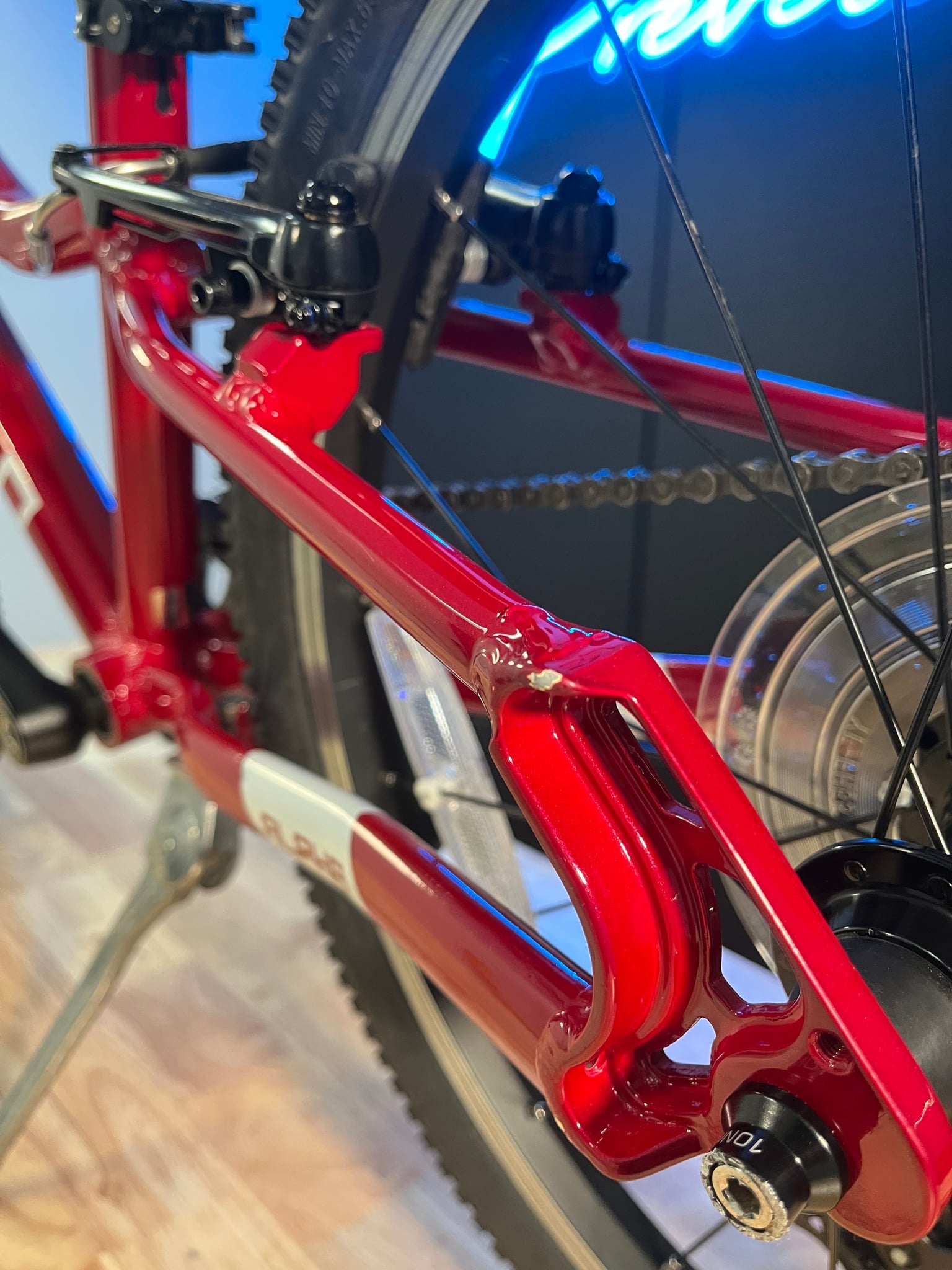 Prevelo Bikes-Alpha Three / MkII / Rapid Red / Good / (OUTLET)-