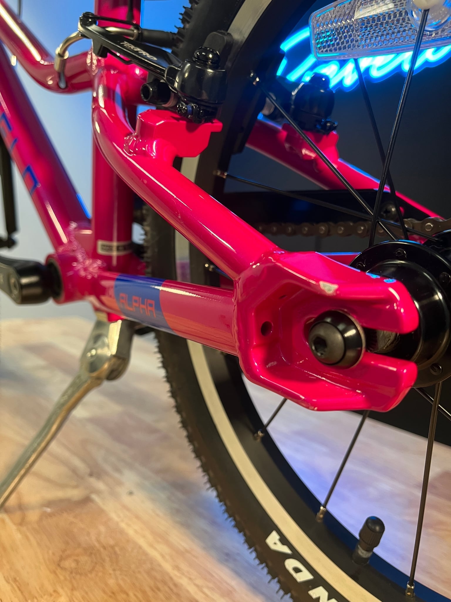Prevelo Bikes-Alpha Two / MkII / Party Pink / Good / (OUTLET)-