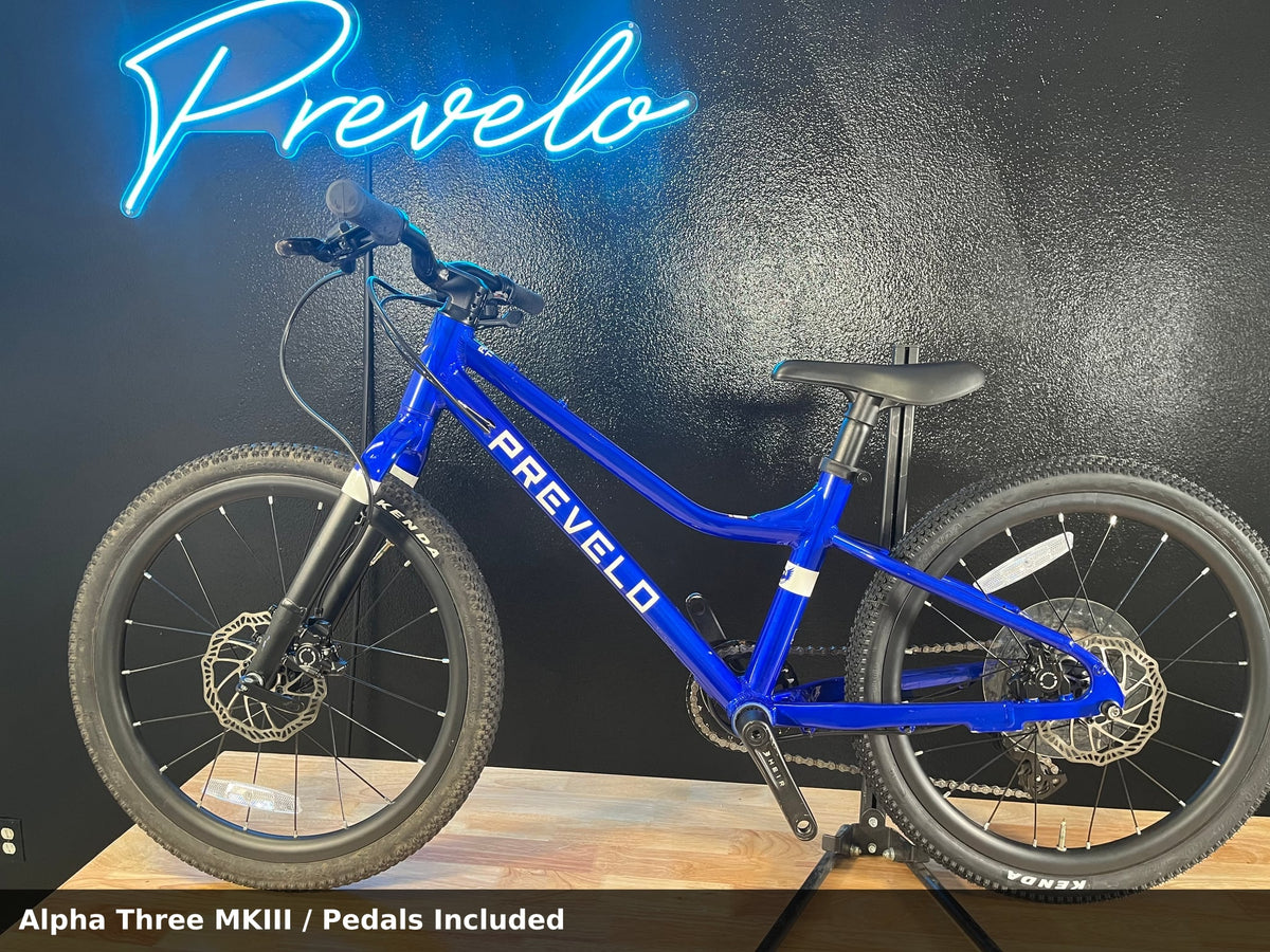 Alpha Three / MkIII / Braap Blue / Good / (OUTLET) — Alpha Three MKIII / Pedals Included